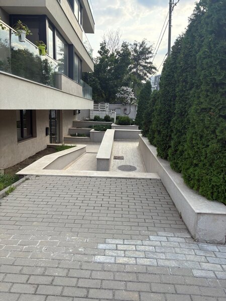 Dristor vanzare ap. 2 camere dec., bloc nou